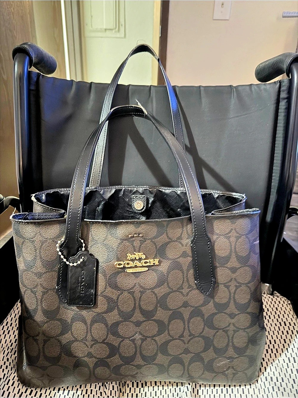 Coach City Tote In Signature Canvas Brown & Black